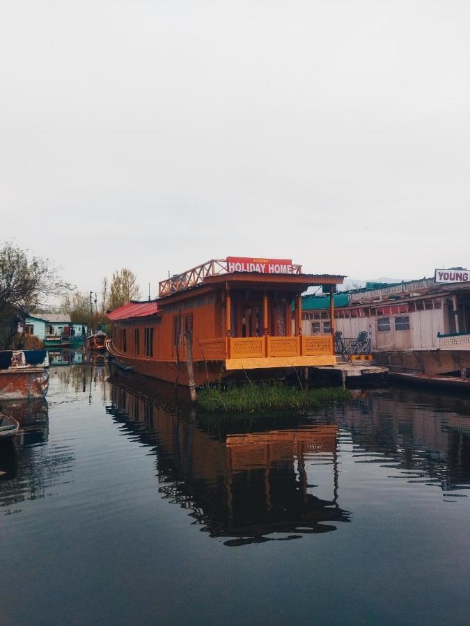 Houseboat Holiday Home Сринагар Экстерьер фото